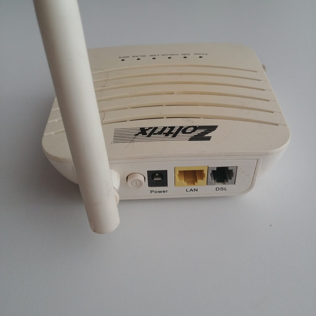 مودم استوک Zoltrlx ZW616